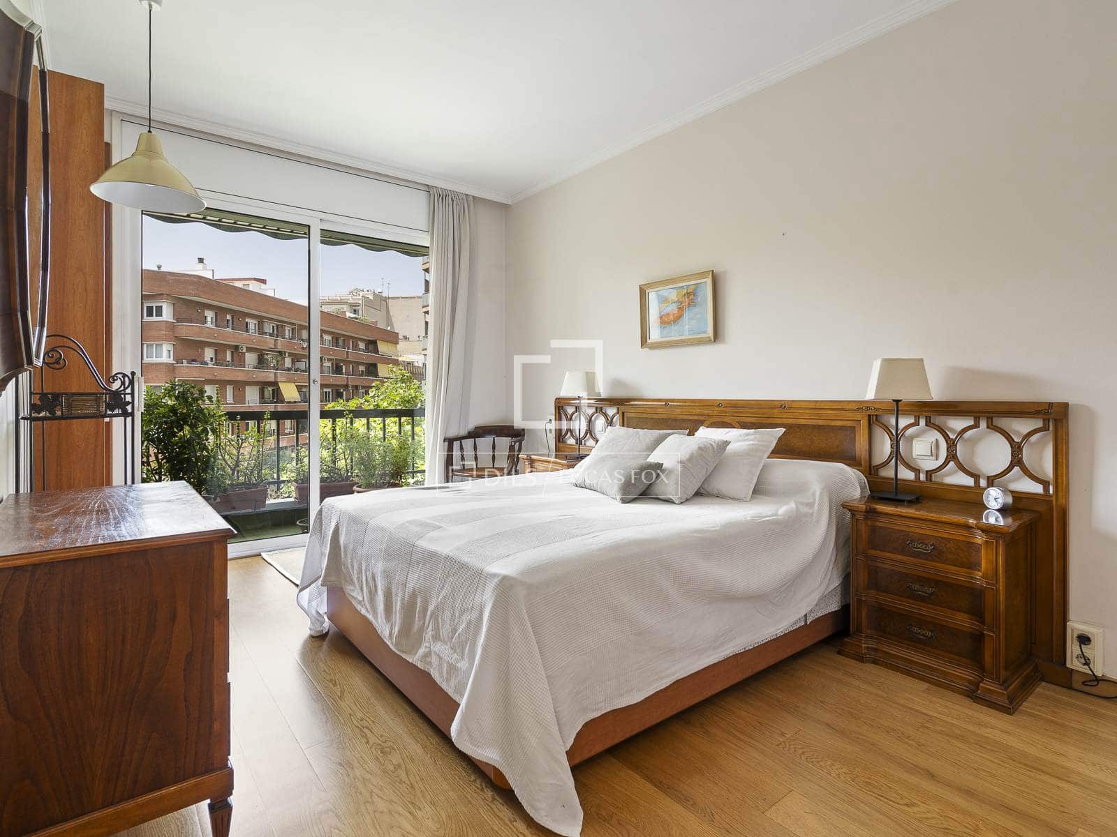 3 bedroom Apartment for sale in Barcelona city with garage - € 780,000 (Ref: 9823577)