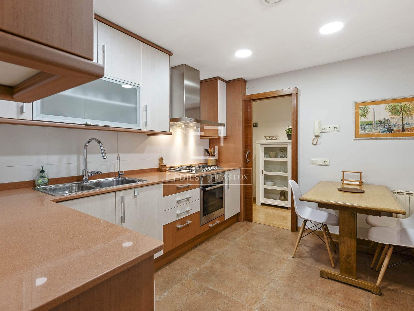 3 bedroom Apartment for sale in Barcelona city with garage - € 780,000 (Ref: 9823577)
