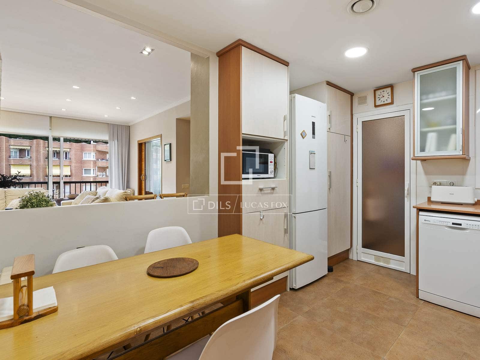 3 bedroom Apartment for sale in Barcelona city with garage - € 780,000 (Ref: 9823577)