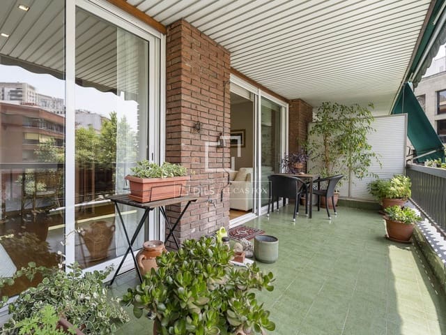 3 bedroom Apartment for sale in Barcelona city with garage - € 780,000 (Ref: 9823577)