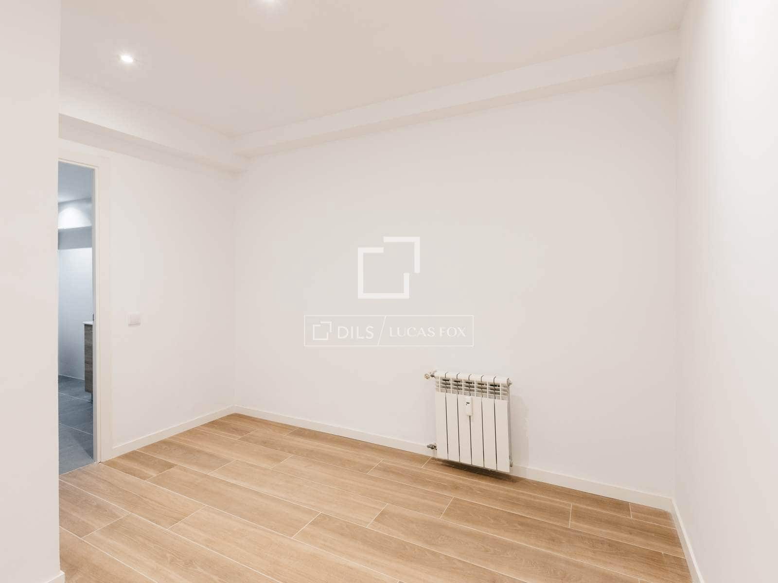 2 makuuhuone Huoneisto vuokrattavana paikassa Madrid kaupunki mukana uima-altaan - 1 700 € (Ref: 9823846)