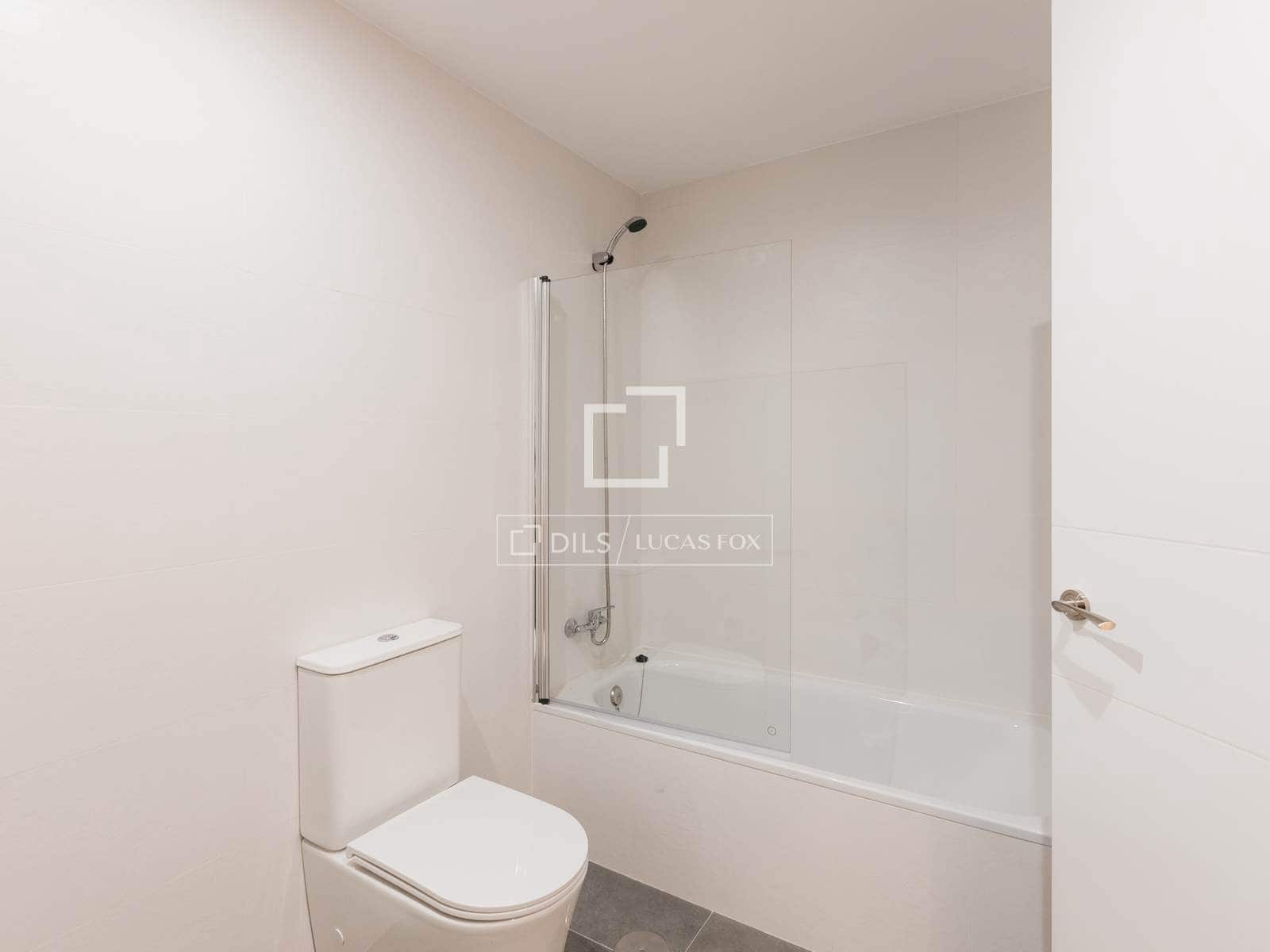 2 makuuhuone Huoneisto vuokrattavana paikassa Madrid kaupunki mukana uima-altaan - 1 700 € (Ref: 9823846)