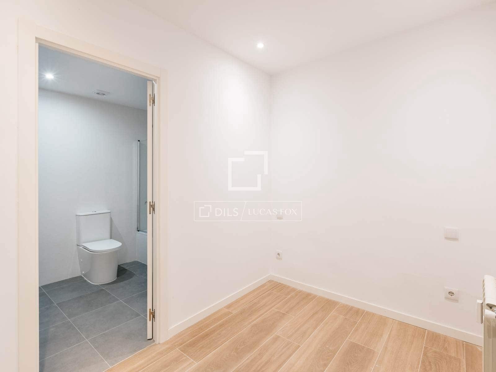 2 makuuhuone Huoneisto vuokrattavana paikassa Madrid kaupunki mukana uima-altaan - 1 700 € (Ref: 9823846)