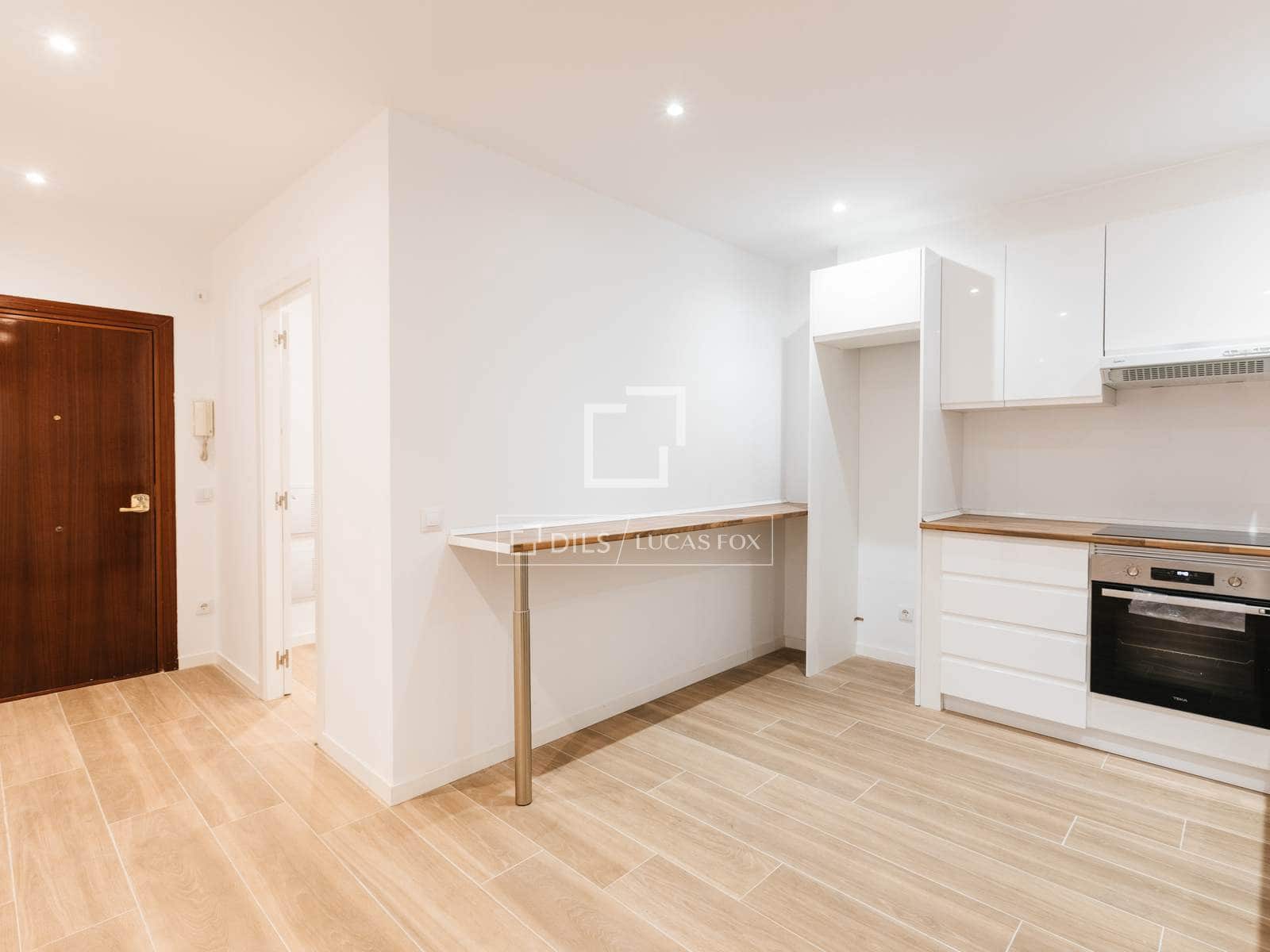 2 makuuhuone Huoneisto vuokrattavana paikassa Madrid kaupunki mukana uima-altaan - 1 700 € (Ref: 9823846)