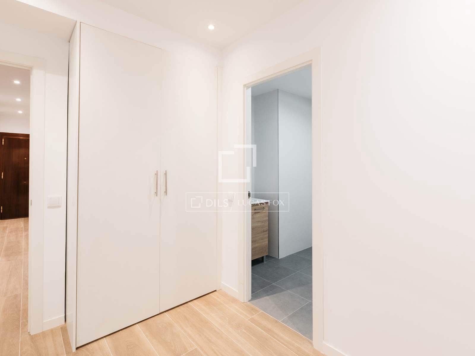 2 makuuhuone Huoneisto vuokrattavana paikassa Madrid kaupunki mukana uima-altaan - 1 700 € (Ref: 9823846)