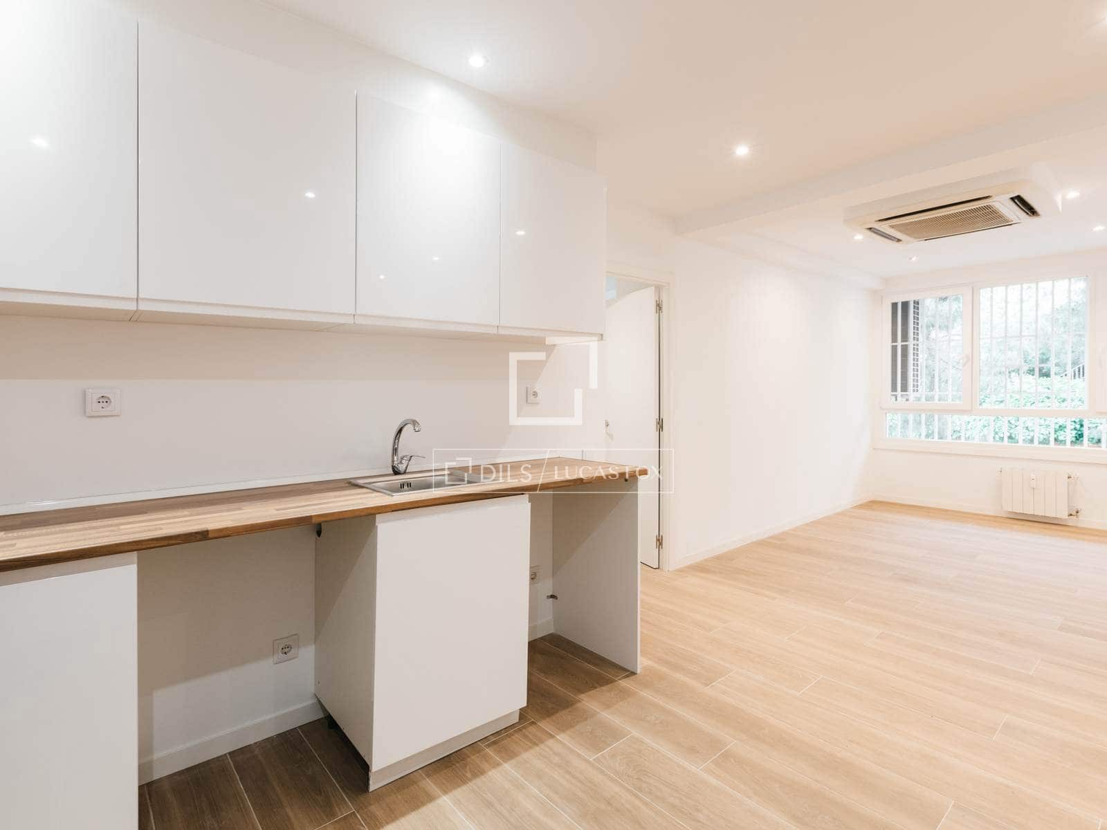 2 makuuhuone Huoneisto vuokrattavana paikassa Madrid kaupunki mukana uima-altaan - 1 700 € (Ref: 9823846)