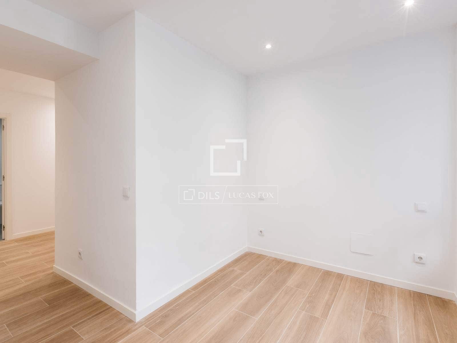 2 makuuhuone Huoneisto vuokrattavana paikassa Madrid kaupunki mukana uima-altaan - 1 700 € (Ref: 9823846)