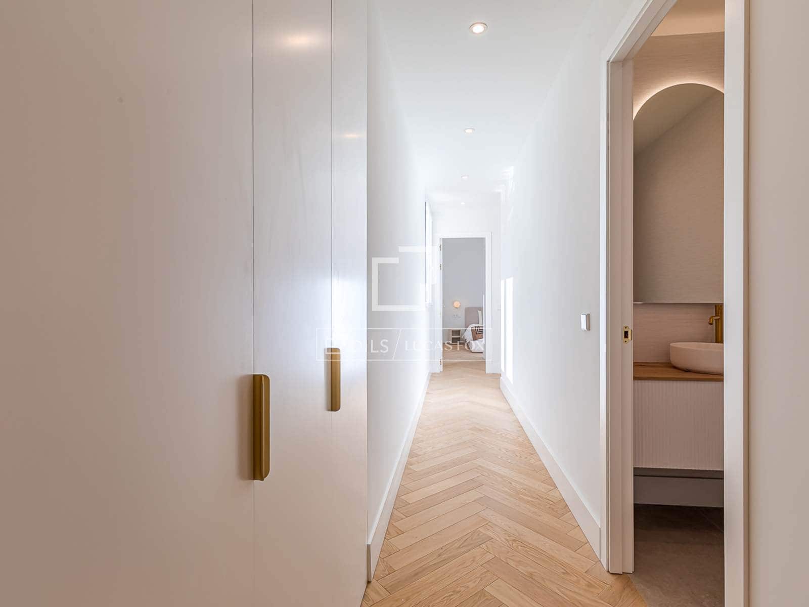 3 makuuhuone Huoneisto myytävänä paikassa Madrid kaupunki - 1 599 000 € (Ref: 9823847)