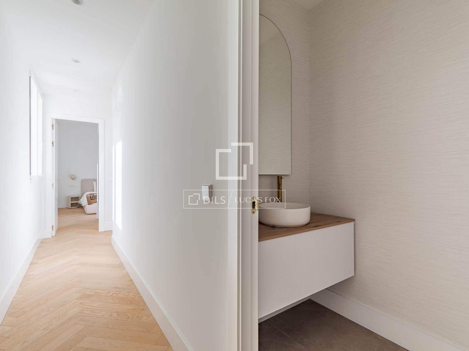 3 makuuhuone Huoneisto myytävänä paikassa Madrid kaupunki - 1 599 000 € (Ref: 9823847)