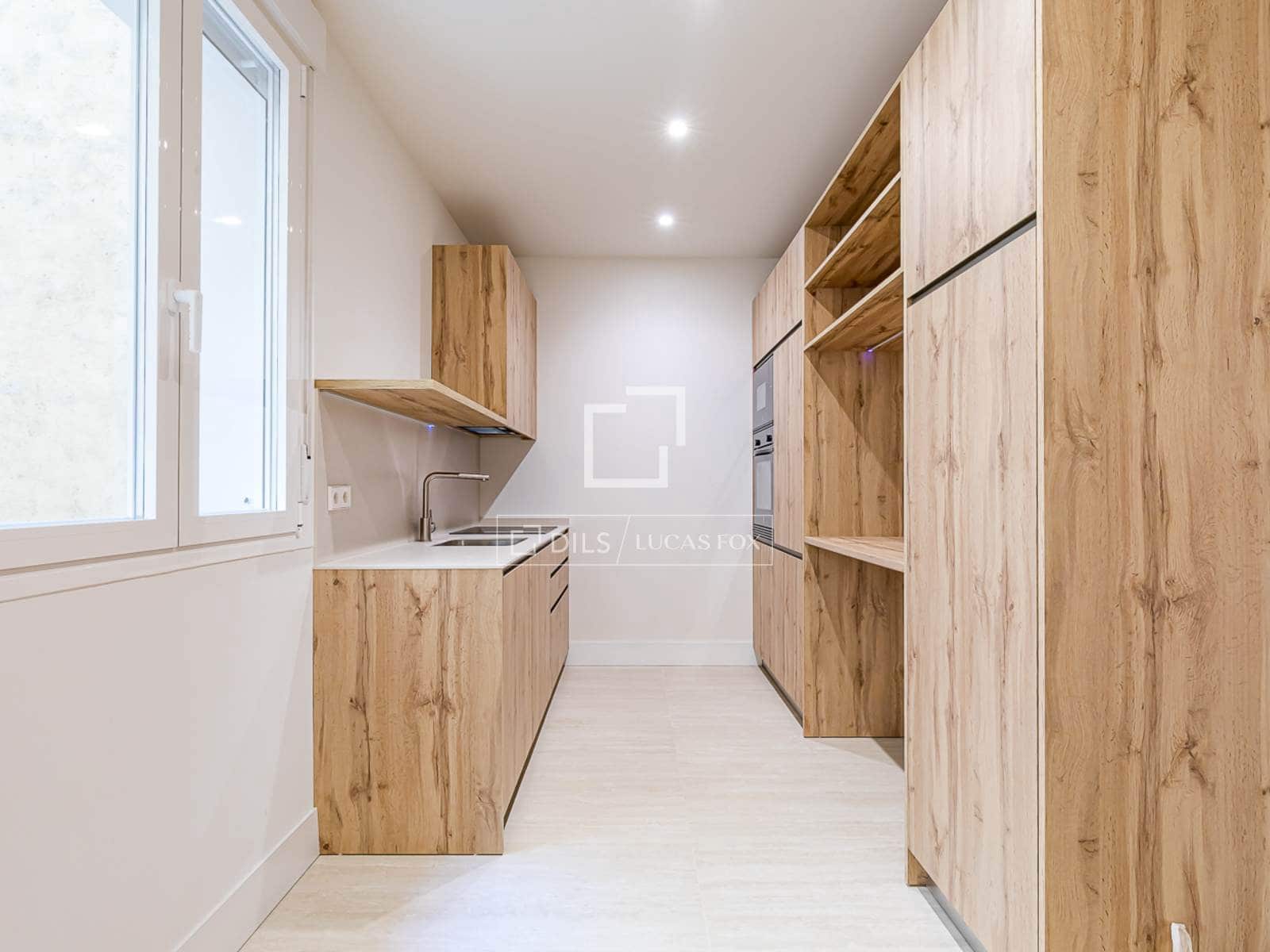 3 makuuhuone Huoneisto myytävänä paikassa Madrid kaupunki - 1 599 000 € (Ref: 9823847)
