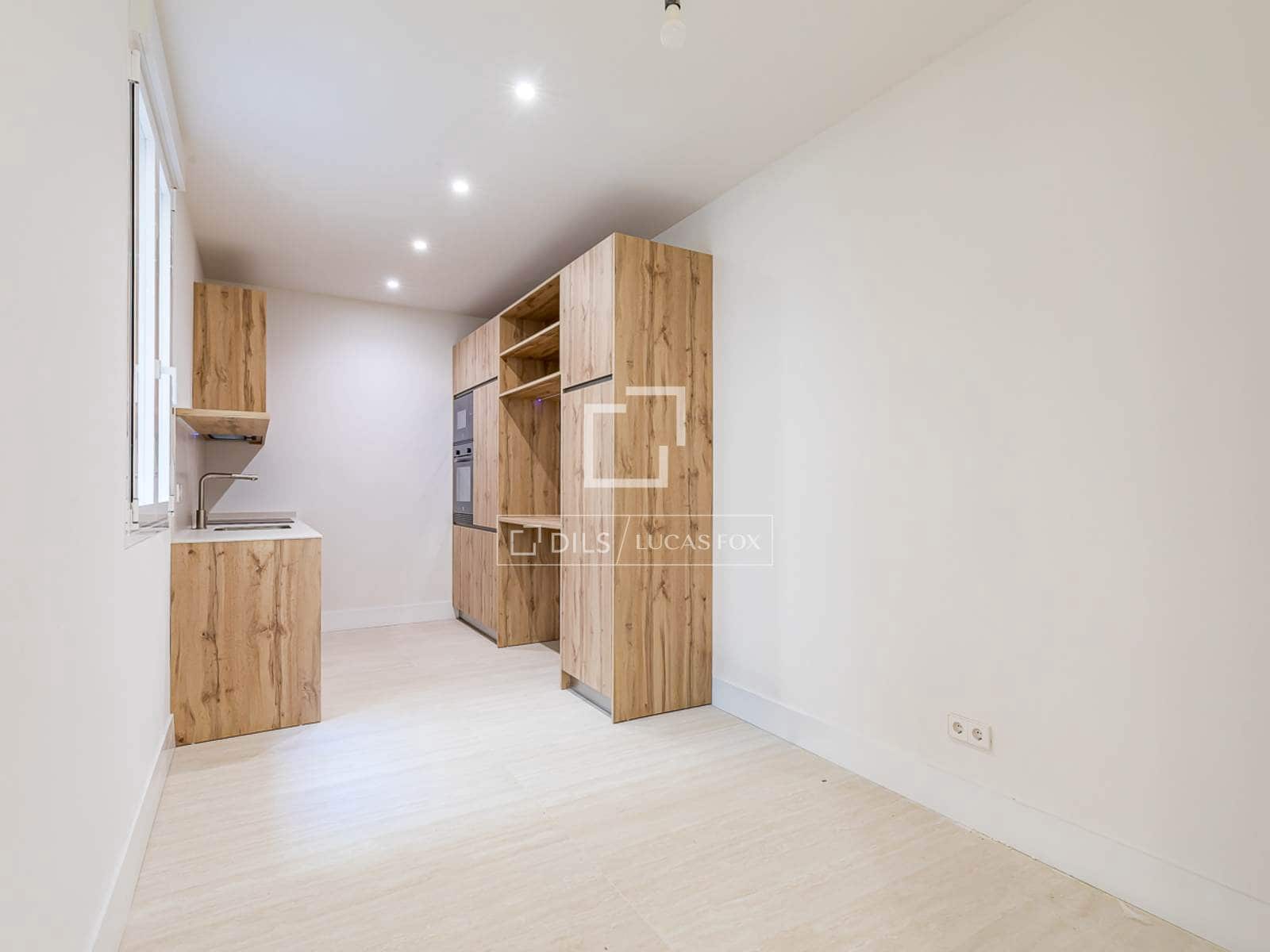 3 makuuhuone Huoneisto myytävänä paikassa Madrid kaupunki - 1 599 000 € (Ref: 9823847)