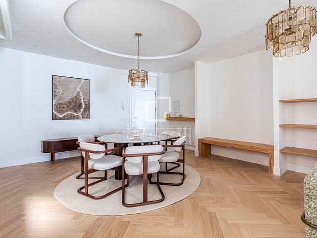 3 makuuhuone Huoneisto myytävänä paikassa Madrid kaupunki - 1 599 000 € (Ref: 9823847)