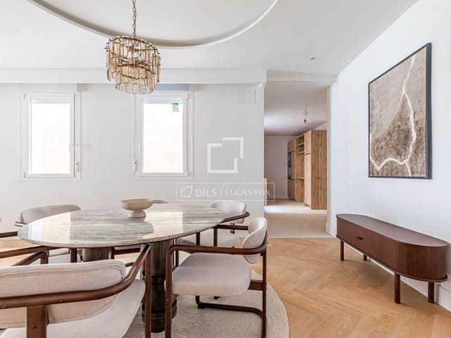 3 makuuhuone Huoneisto myytävänä paikassa Madrid kaupunki - 1 599 000 € (Ref: 9823847)