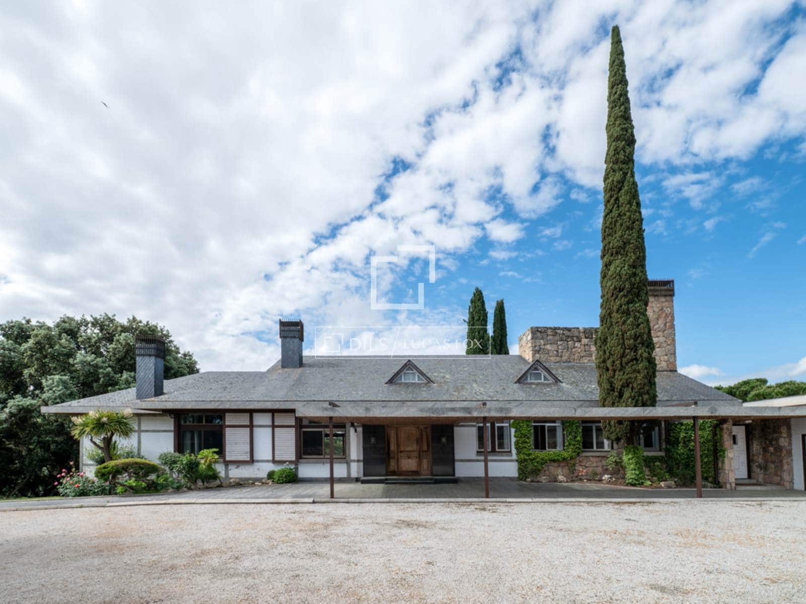 7 soverom Villa til salgs i Alcobendas med svømmebasseng garasje - € 10 000 000 (Ref: 9823850)