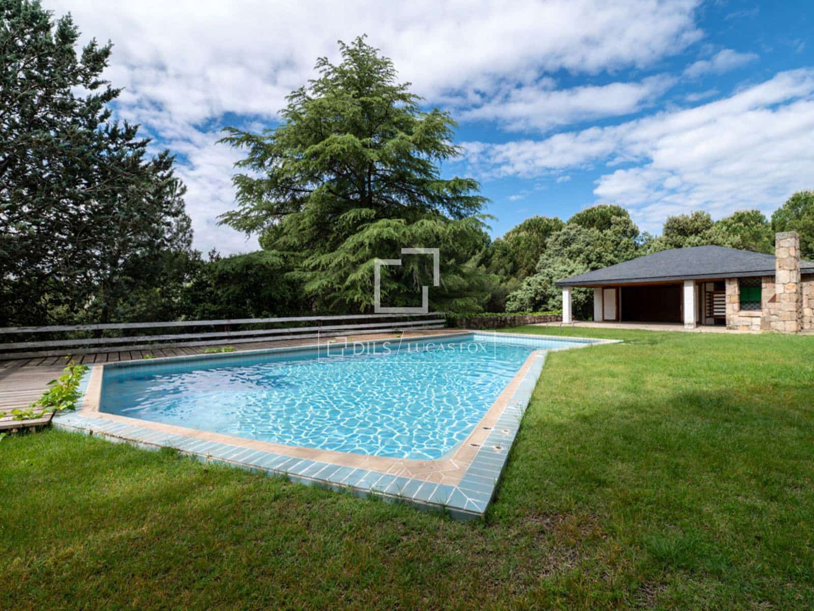 7 soverom Villa til salgs i Alcobendas med svømmebasseng garasje - € 10 000 000 (Ref: 9823850)