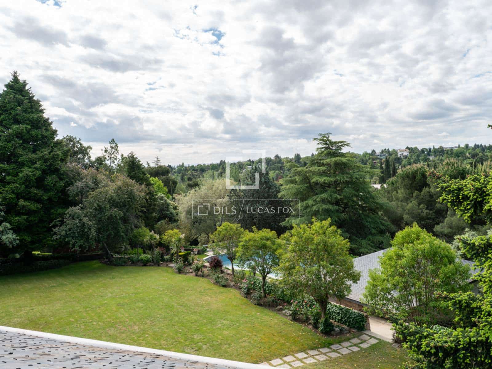 7 soverom Villa til salgs i Alcobendas med svømmebasseng garasje - € 10 000 000 (Ref: 9823850)