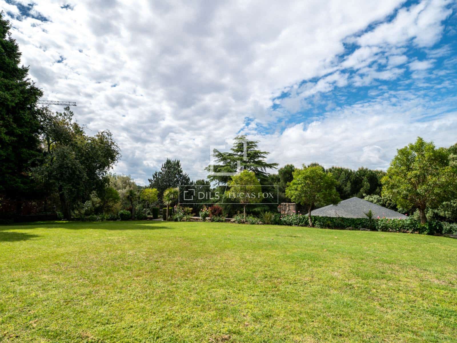 7 soverom Villa til salgs i Alcobendas med svømmebasseng garasje - € 10 000 000 (Ref: 9823850)
