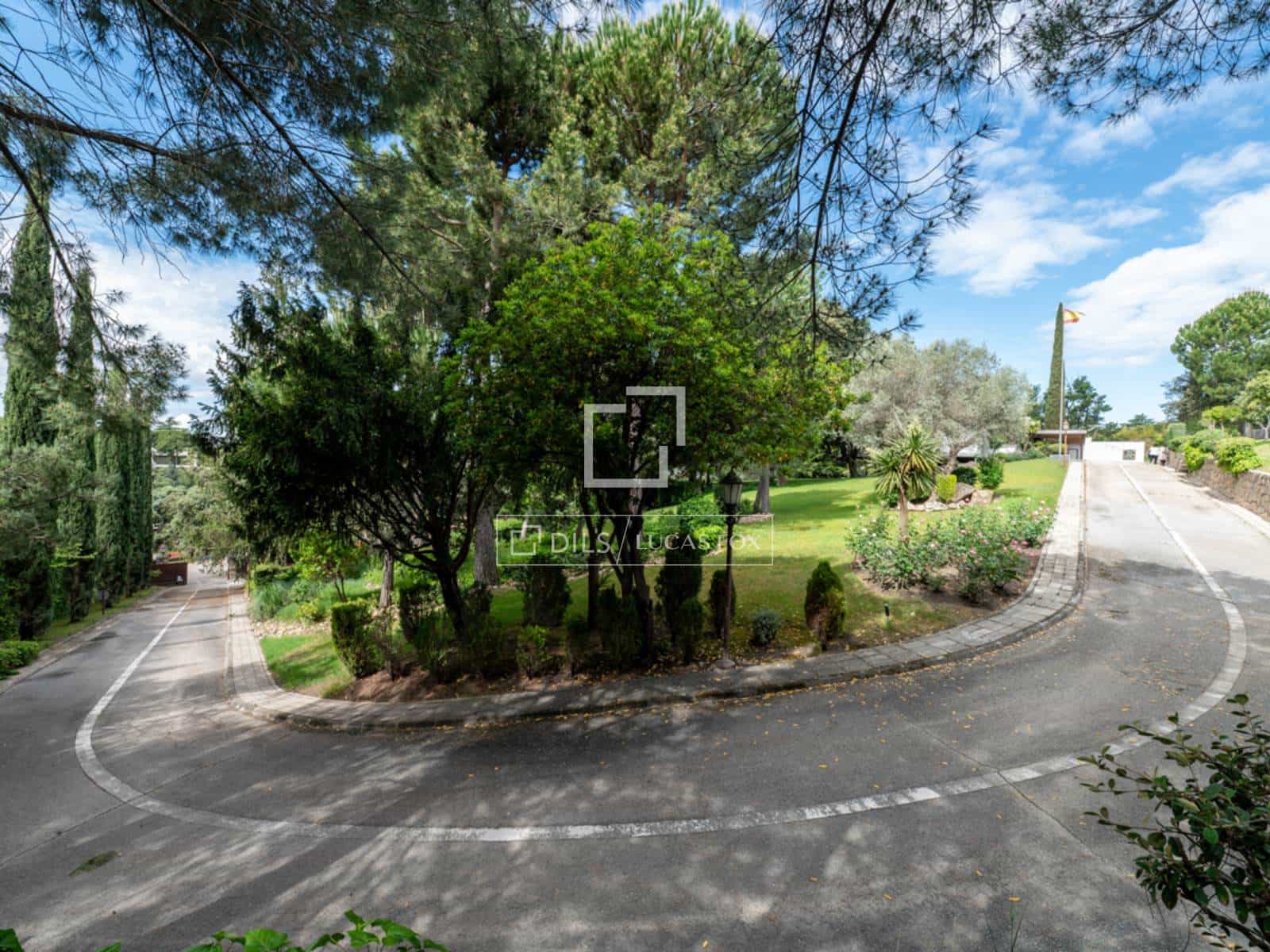 7 soverom Villa til salgs i Alcobendas med svømmebasseng garasje - € 10 000 000 (Ref: 9823850)