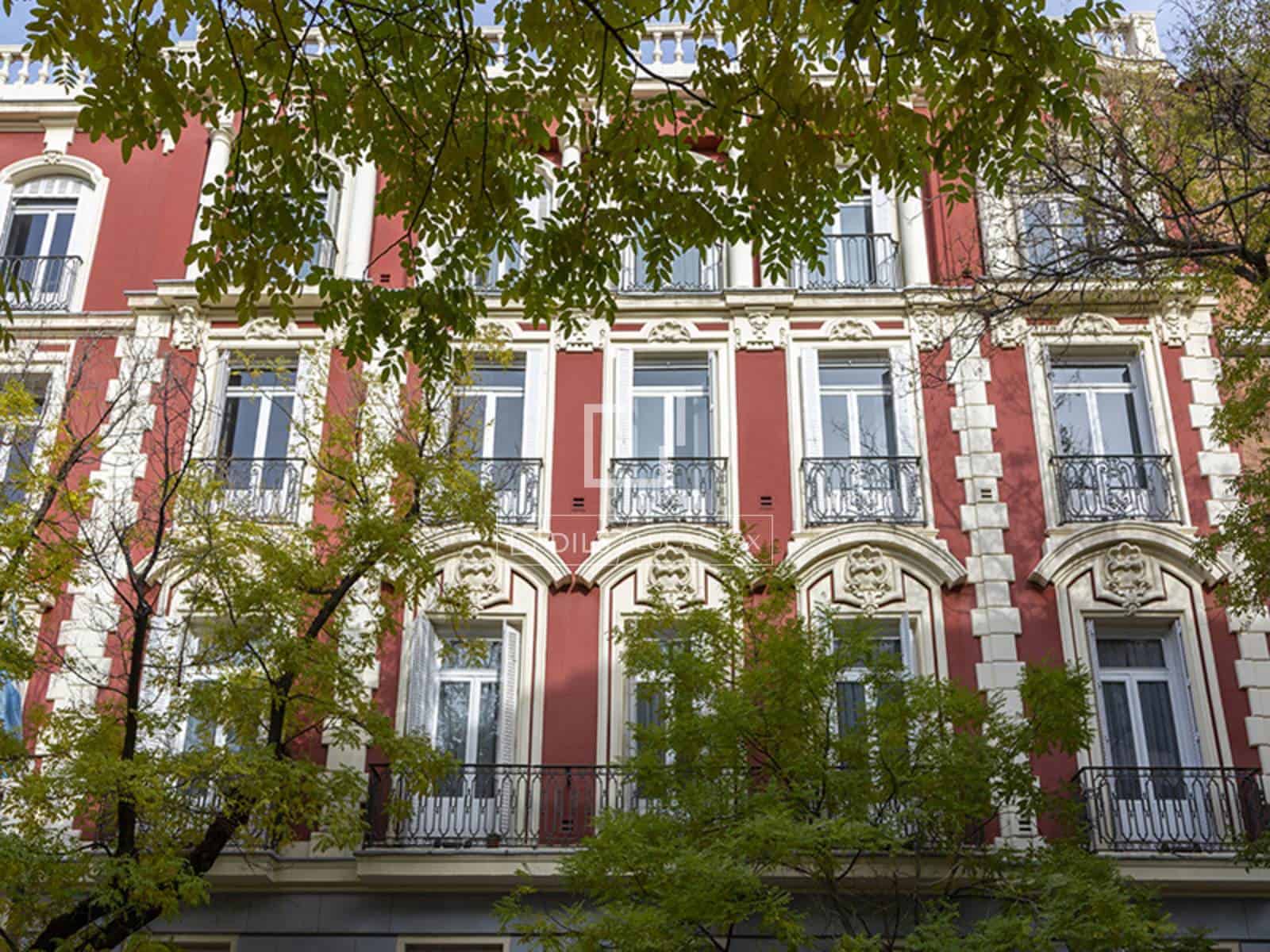4 soveværelse Lejlighed til salg i Madrid by - € 2.090.000 (Ref: 9824017)