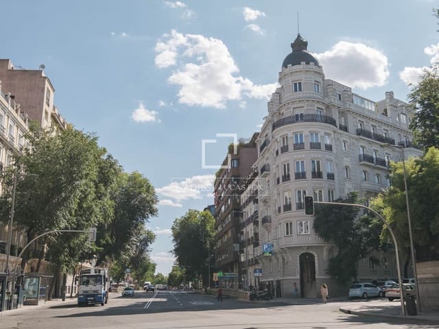 3 slaapkamer Appartement te koop in Almagro, Madrid stad met garage - € 2.700.000 (Ref: 9824120)