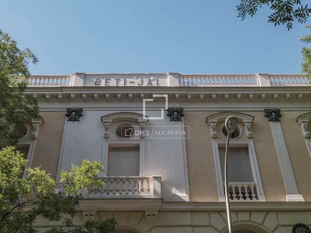 3 slaapkamer Appartement te koop in Almagro, Madrid stad met garage - € 2.700.000 (Ref: 9824120)