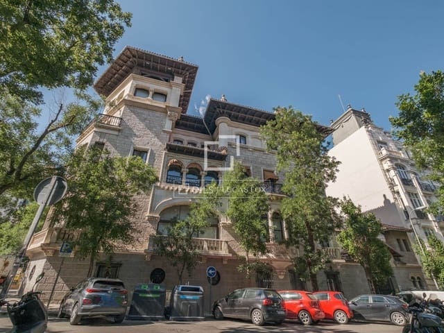 3 slaapkamer Appartement te koop in Almagro, Madrid stad met garage - € 2.700.000 (Ref: 9824120)
