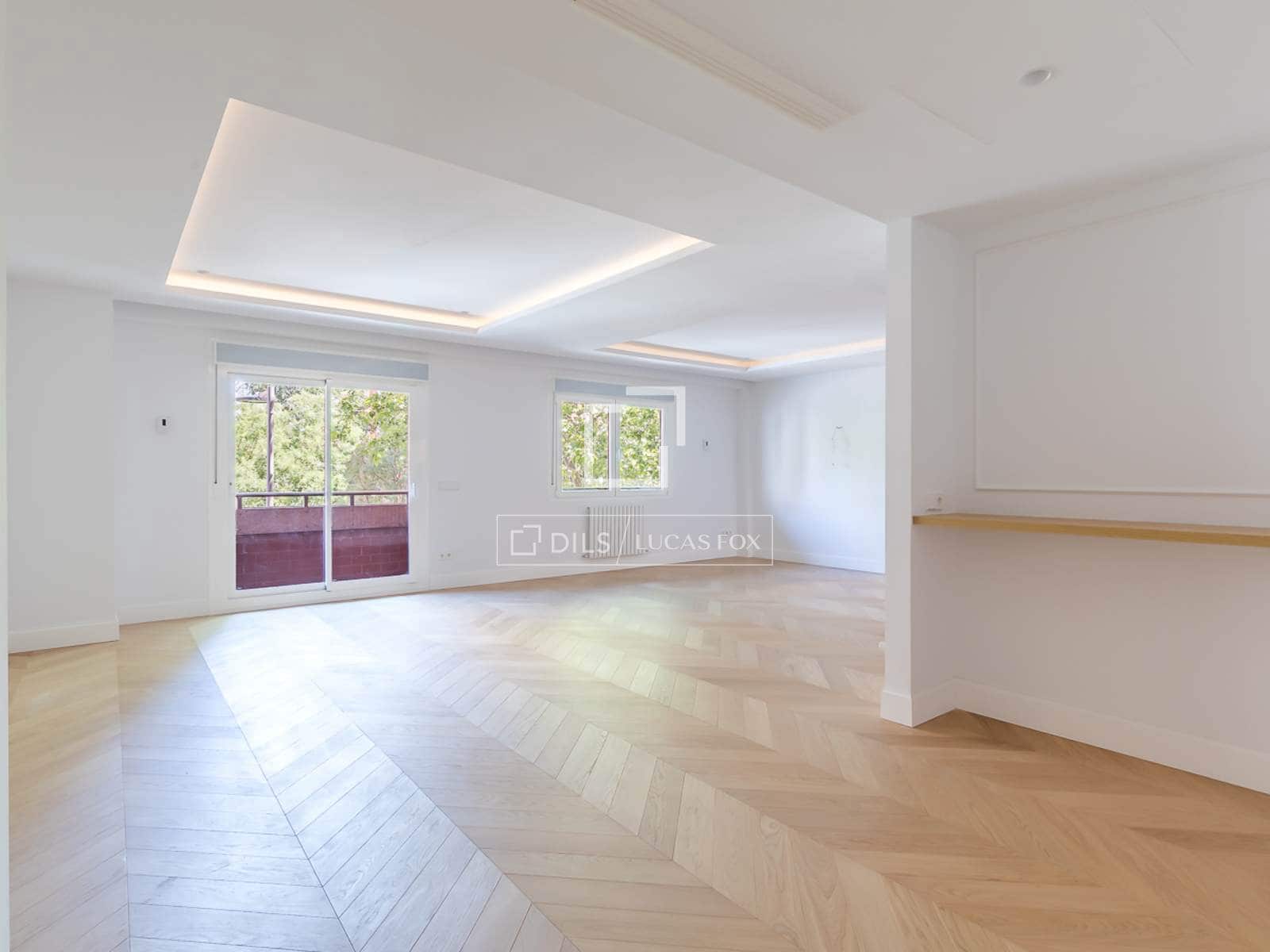 3 bedroom Apartment for sale in Madrid city with garage - € 2,600,000 (Ref: 9824120)