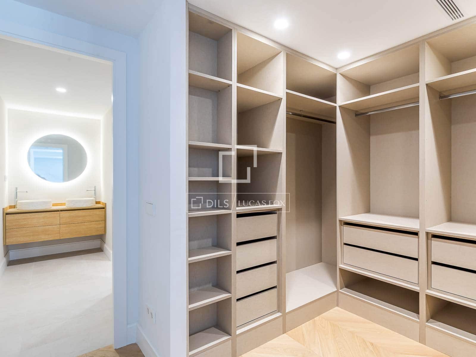3 bedroom Apartment for sale in Madrid city with garage - € 2,600,000 (Ref: 9824120)