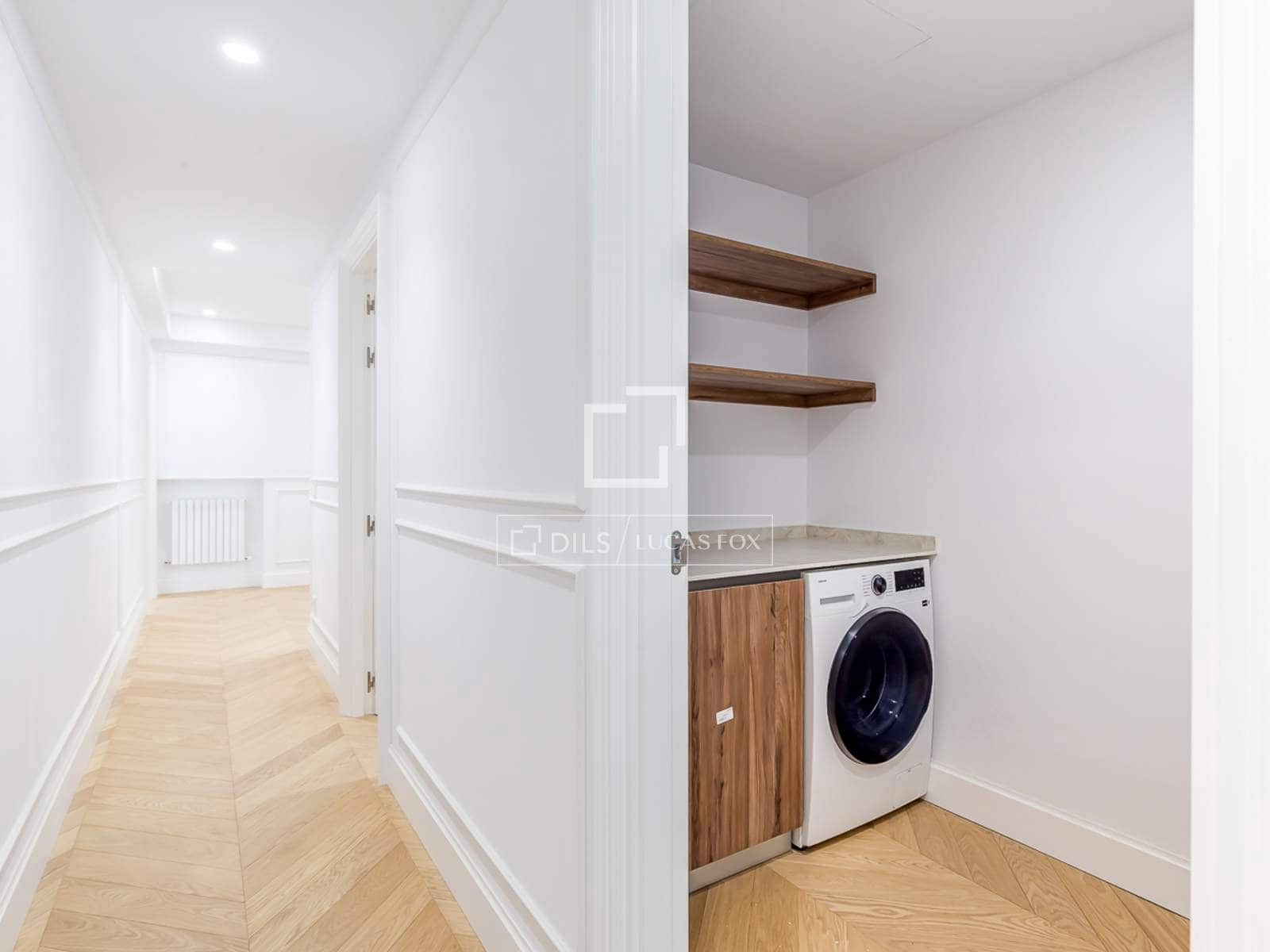 3 bedroom Apartment for sale in Madrid city with garage - € 2,600,000 (Ref: 9824120)