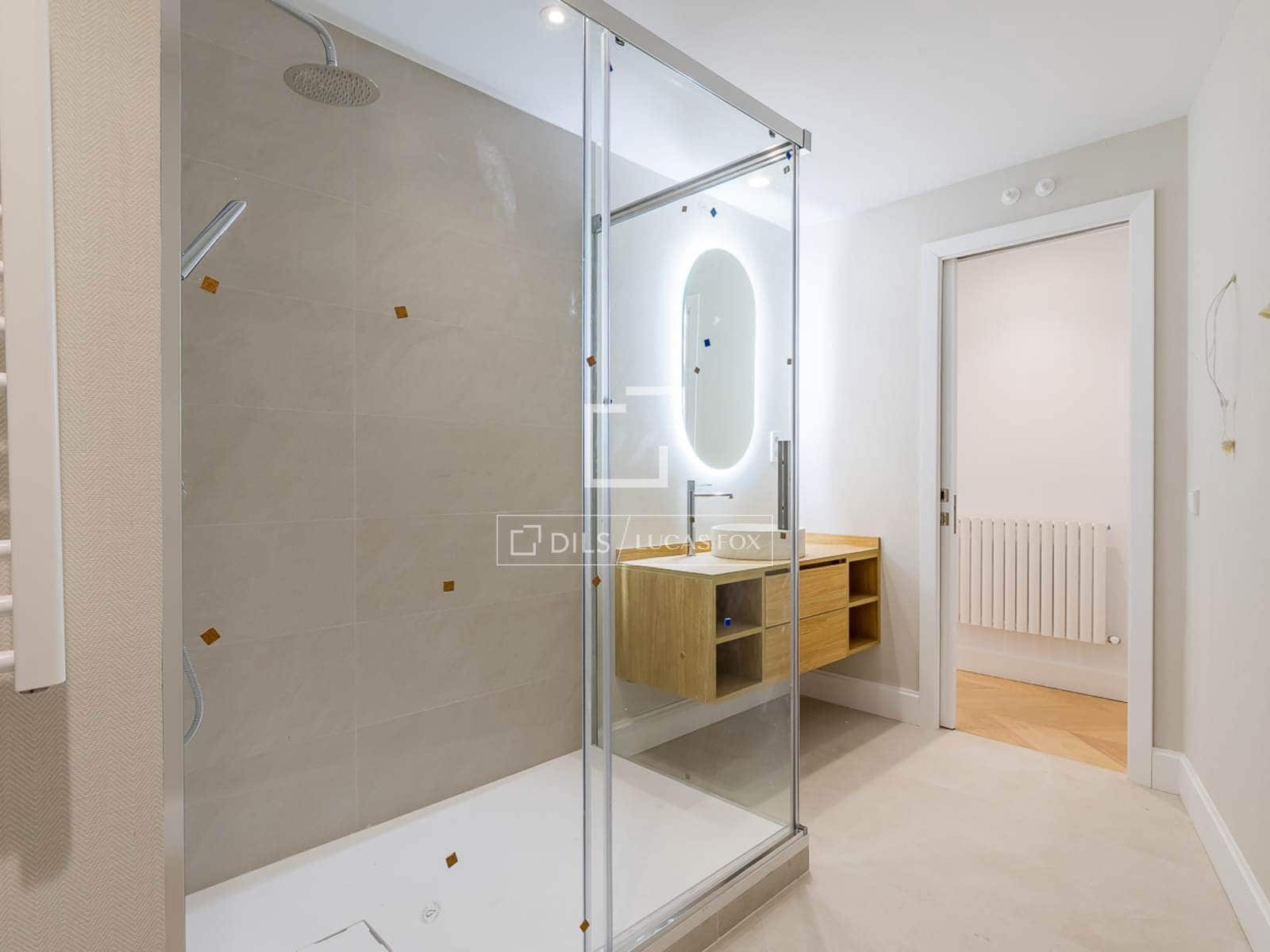 3 bedroom Apartment for sale in Madrid city with garage - € 2,600,000 (Ref: 9824120)