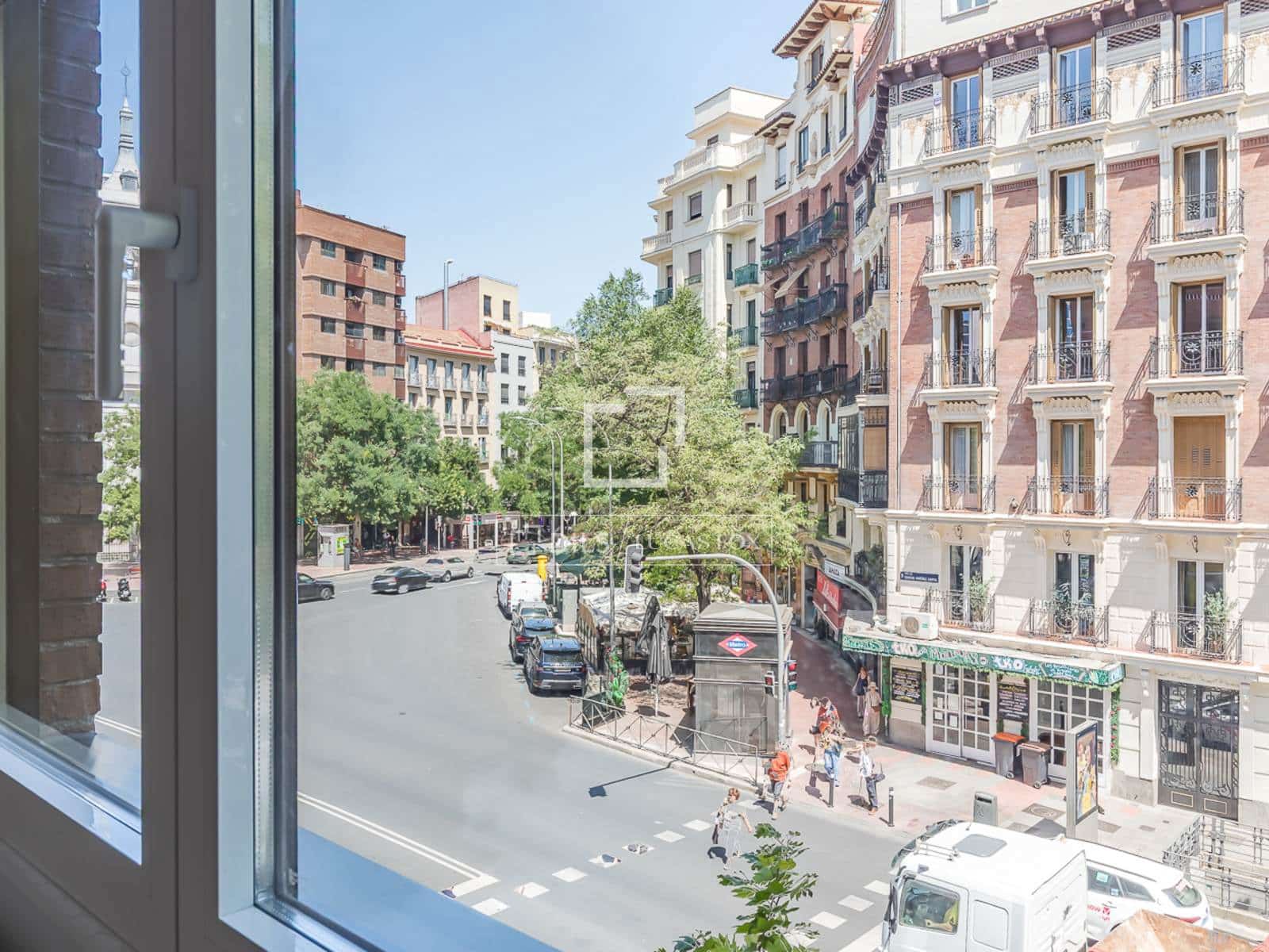 3 bedroom Apartment for sale in Madrid city with garage - € 2,600,000 (Ref: 9824120)