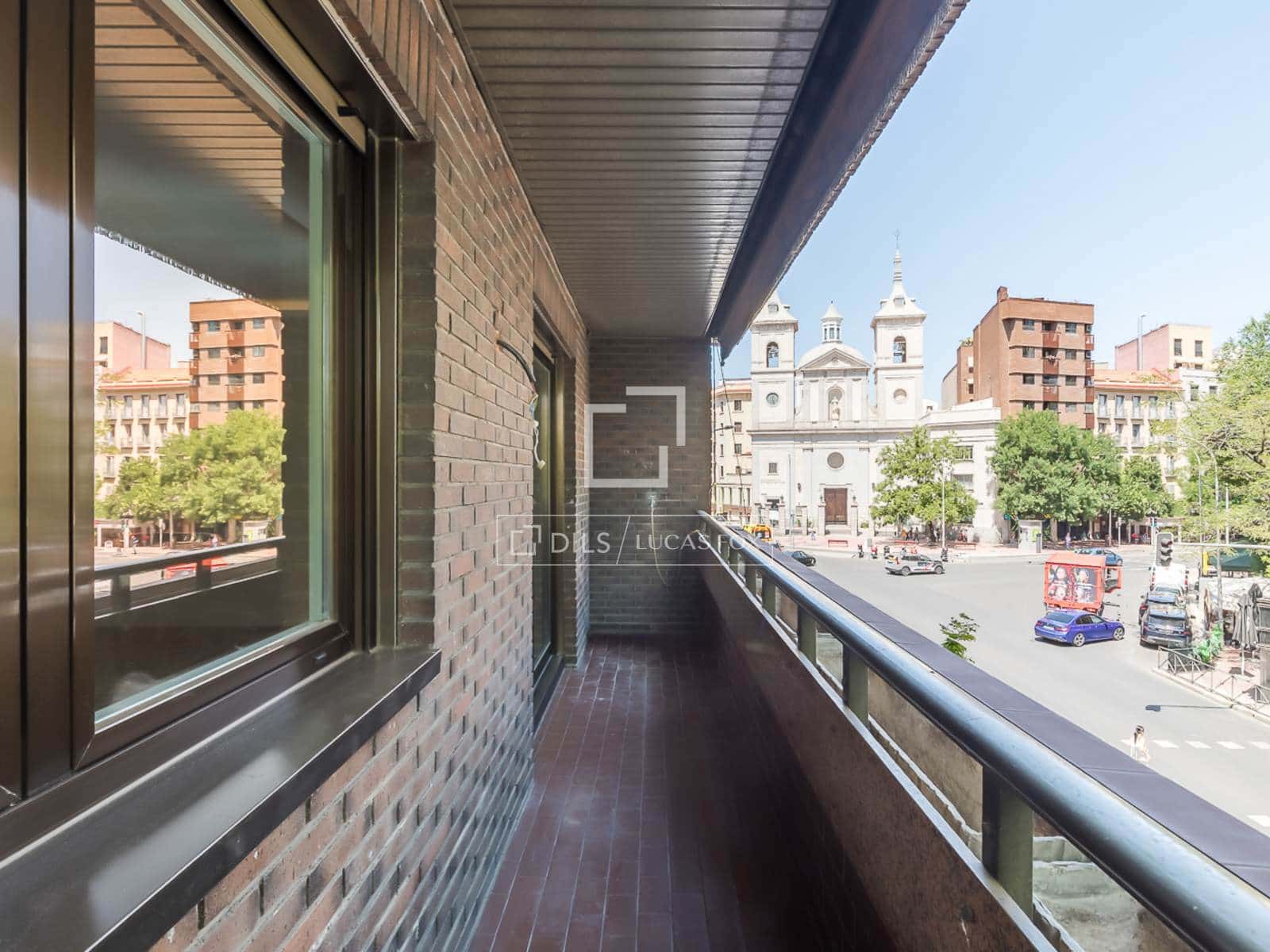 3 bedroom Apartment for sale in Madrid city with garage - € 2,600,000 (Ref: 9824120)