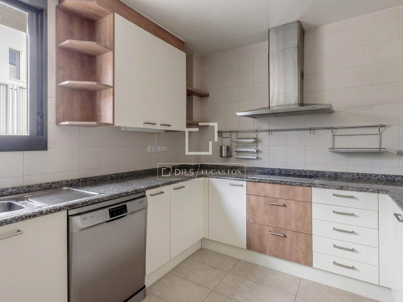 5 soverom Villa til salgs i Madrid by med svømmebasseng garasje - € 2 490 000 (Ref: 9824121)