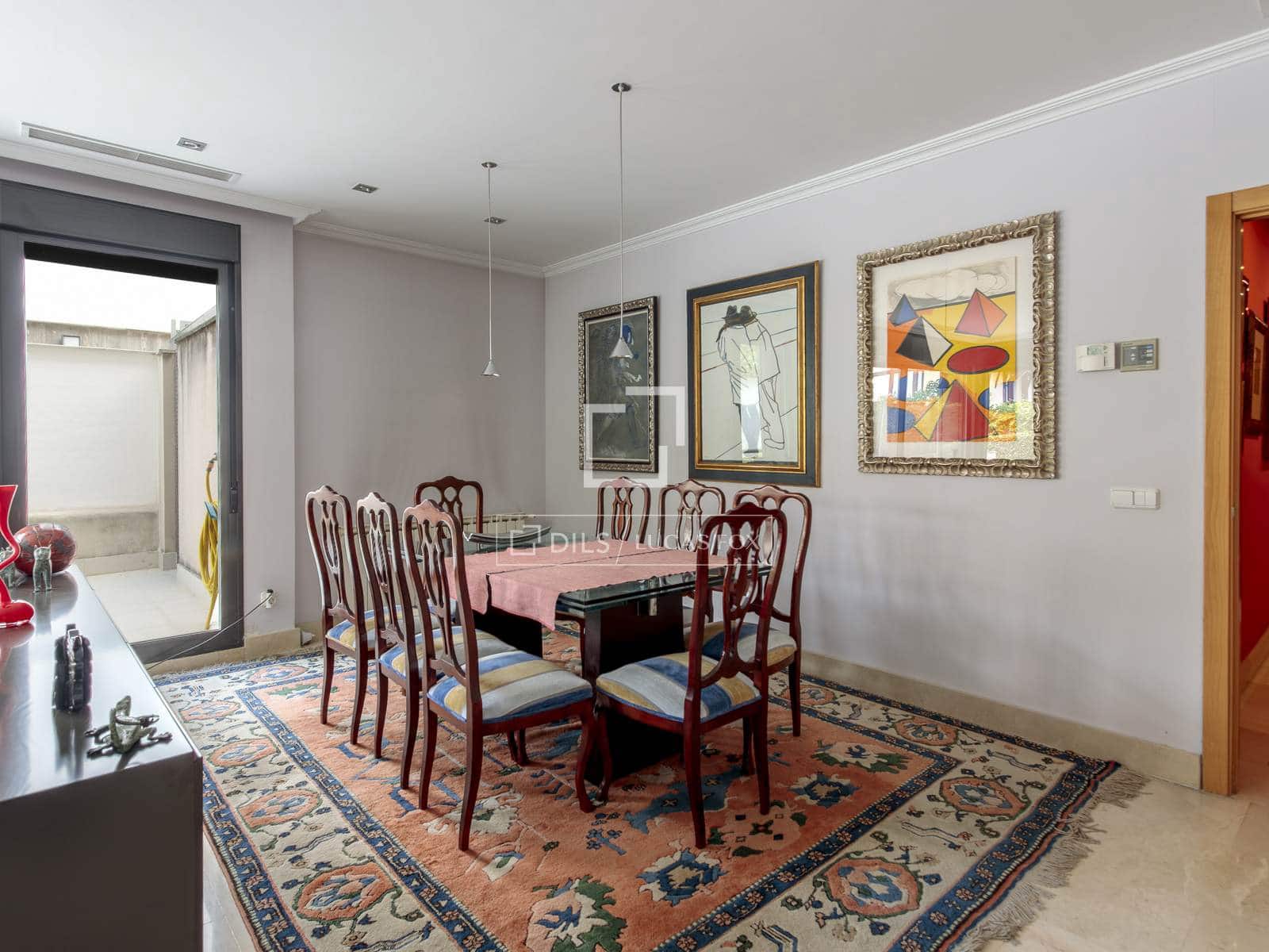 5 soverom Villa til salgs i Madrid by med svømmebasseng garasje - € 2 490 000 (Ref: 9824121)
