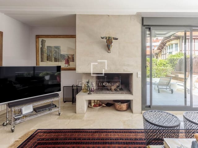 5 soverom Villa til salgs i Madrid by med svømmebasseng garasje - € 2 490 000 (Ref: 9824121)