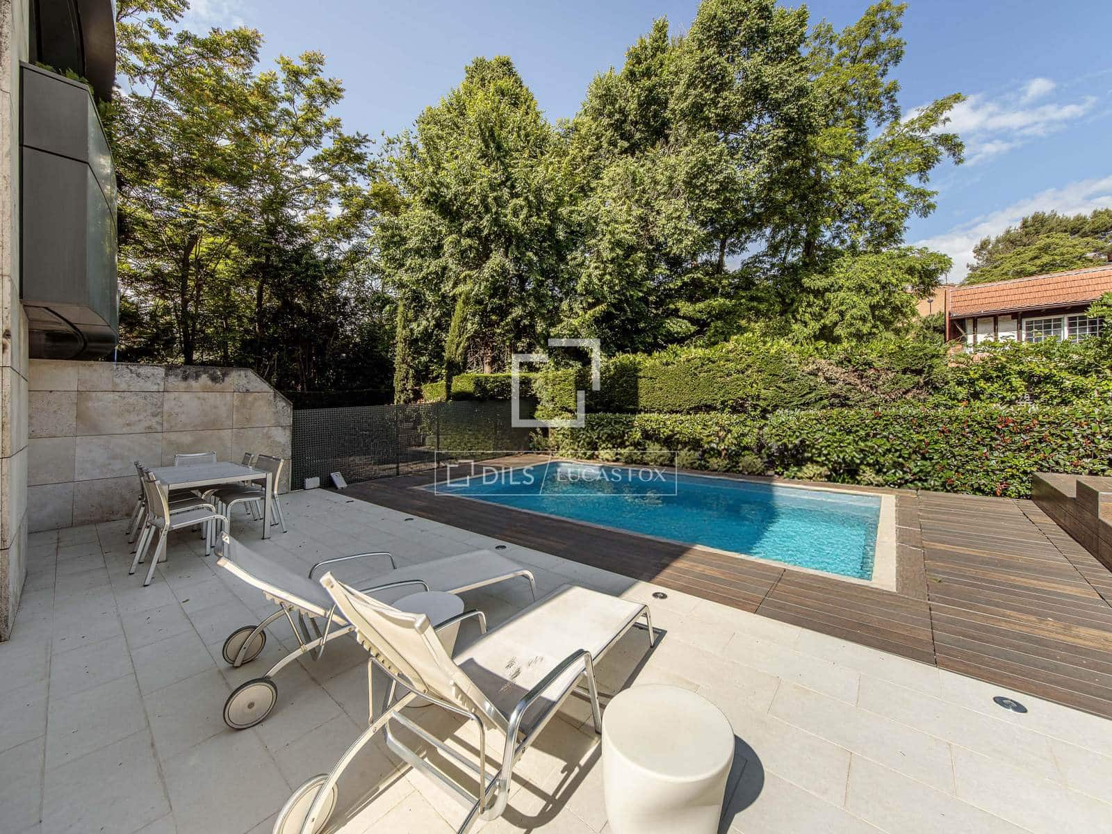 5 soverom Villa til salgs i Madrid by med svømmebasseng garasje - € 2 490 000 (Ref: 9824121)