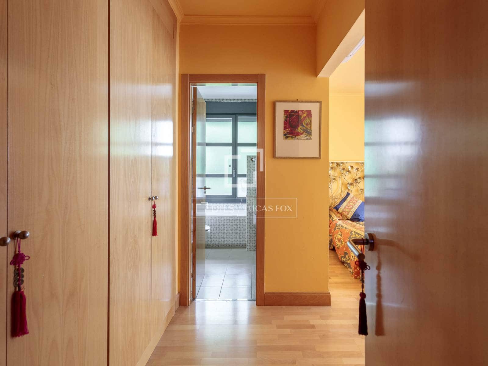 5 soverom Villa til salgs i Madrid by med svømmebasseng garasje - € 2 490 000 (Ref: 9824121)