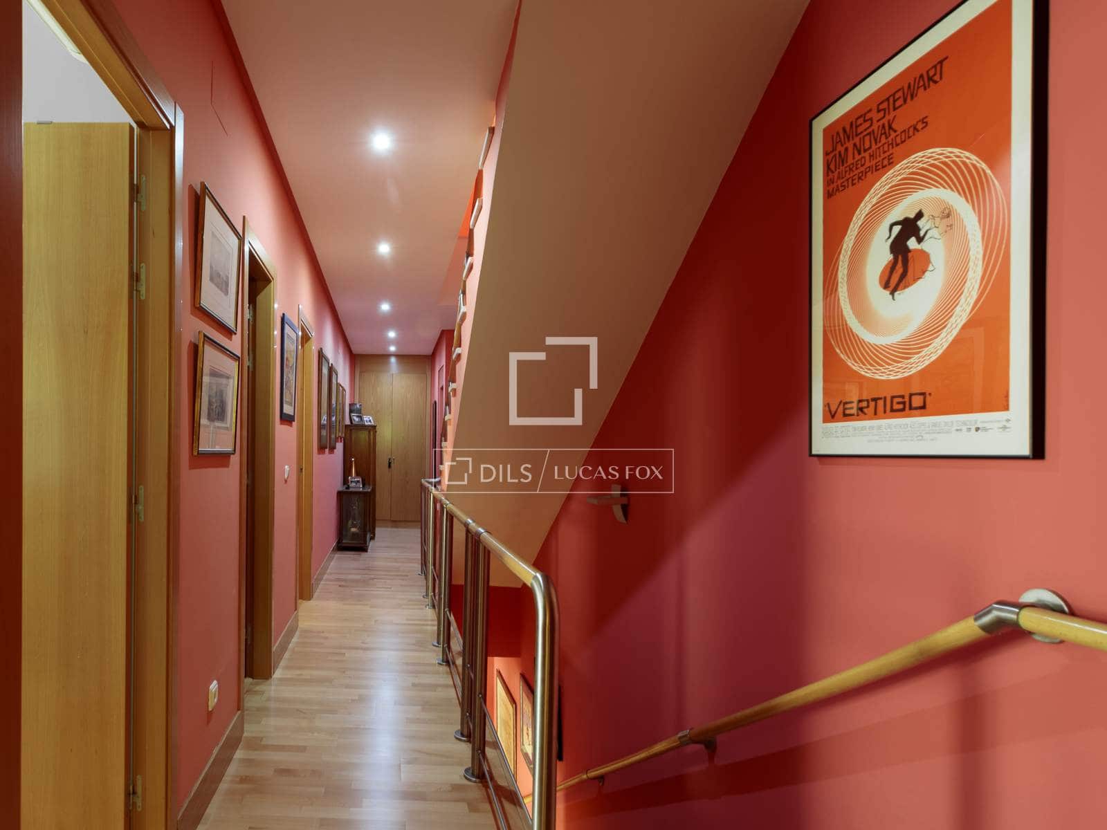 5 soverom Villa til salgs i Madrid by med svømmebasseng garasje - € 2 490 000 (Ref: 9824121)