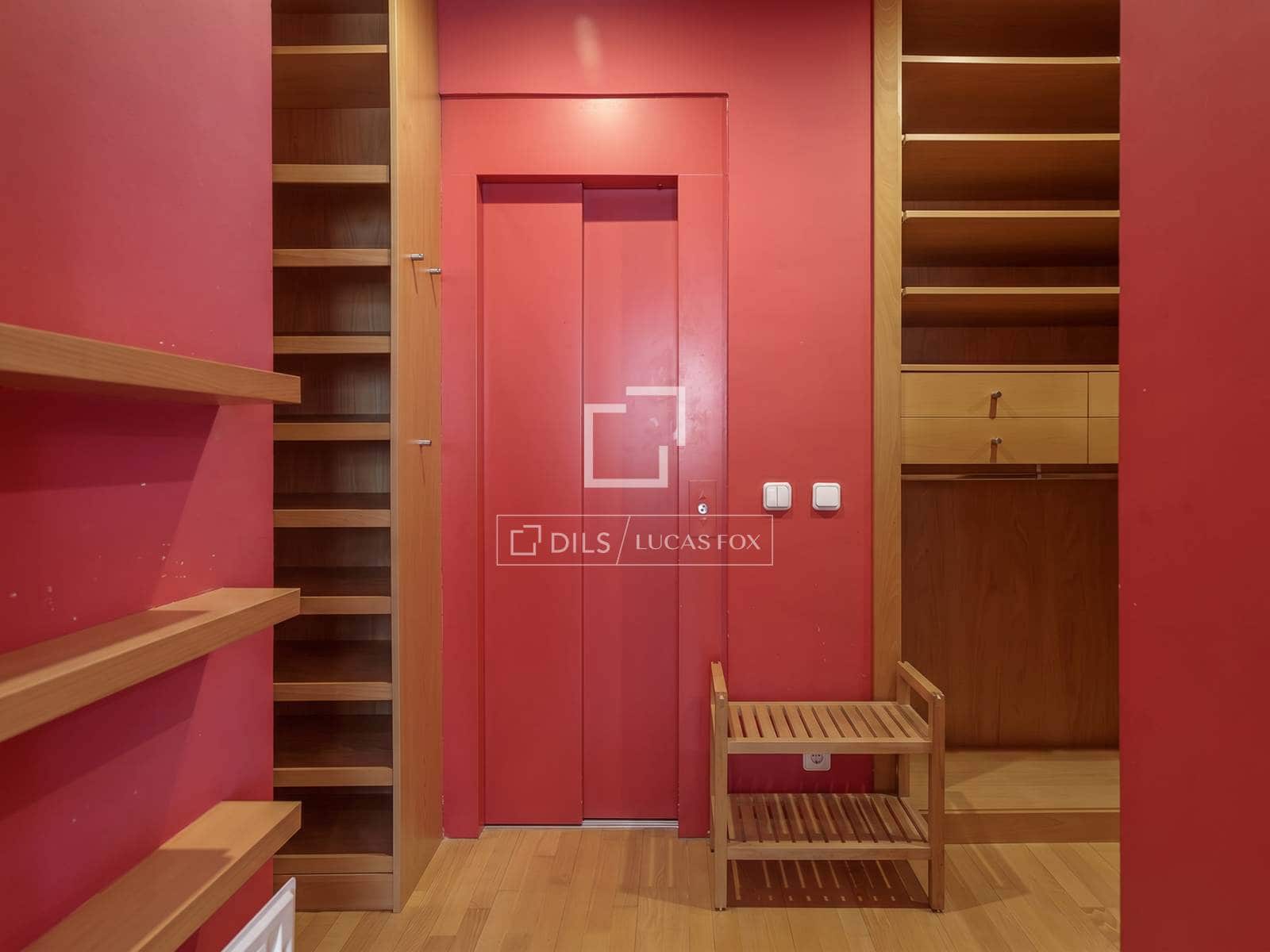 5 soverom Villa til salgs i Madrid by med svømmebasseng garasje - € 2 490 000 (Ref: 9824121)