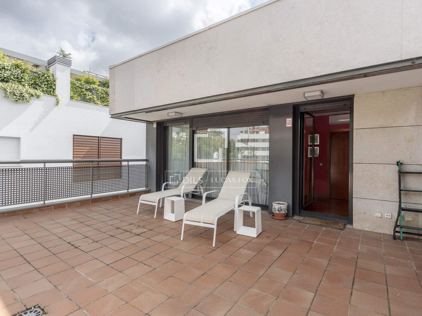 5 soverom Villa til salgs i Madrid by med svømmebasseng garasje - € 2 490 000 (Ref: 9824121)