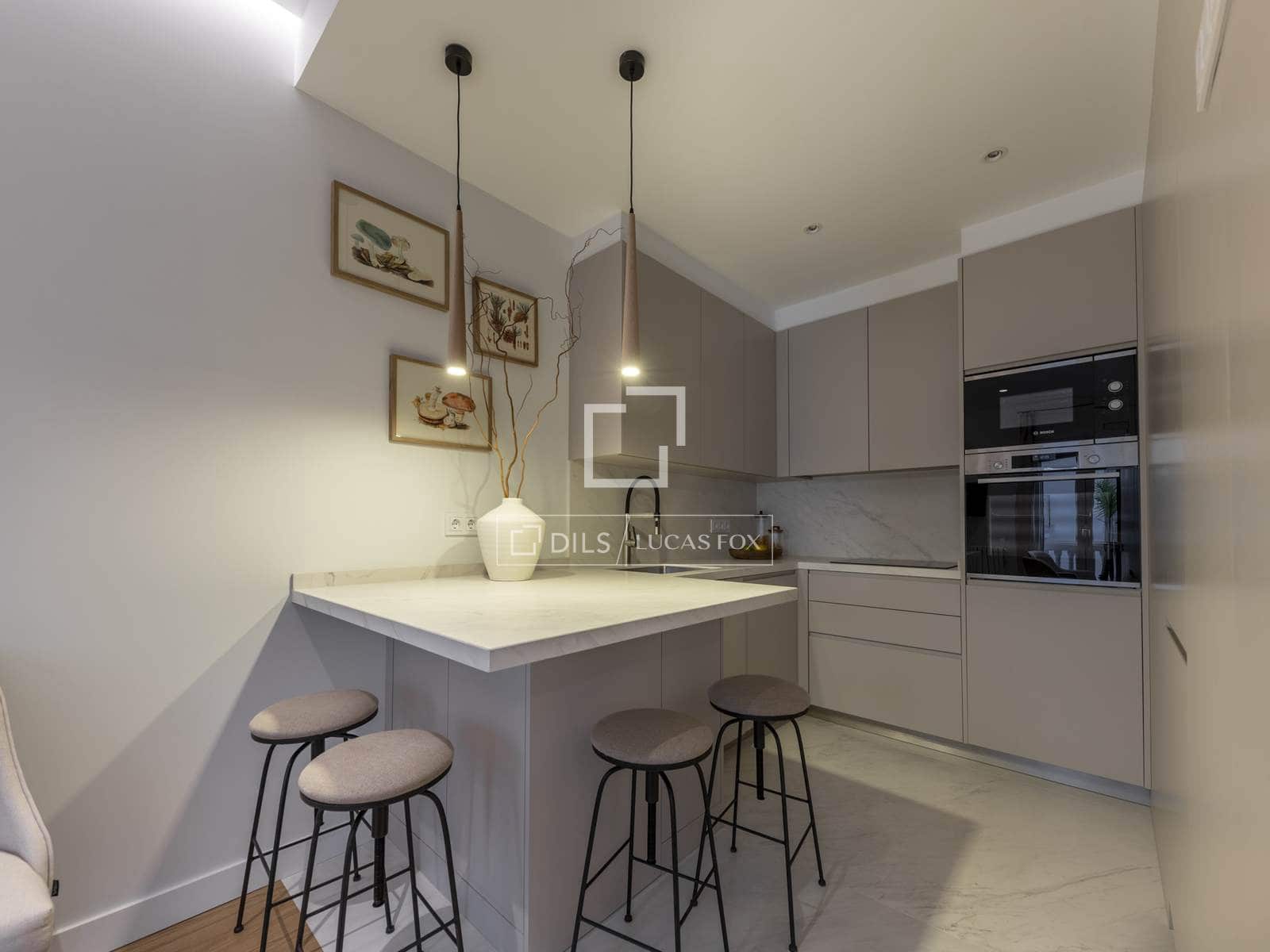 2 soveværelse Lejlighed til leje i Madrid by - € 3.500 (Ref: 9827492)
