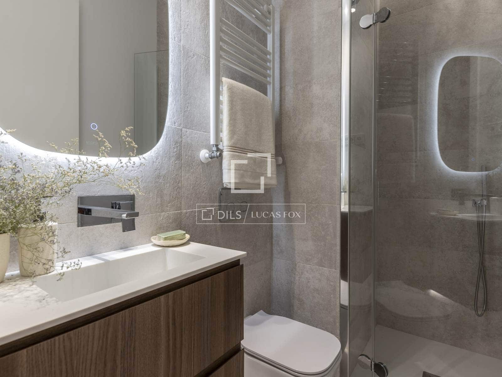 2 soveværelse Lejlighed til leje i Madrid by - € 3.500 (Ref: 9827492)