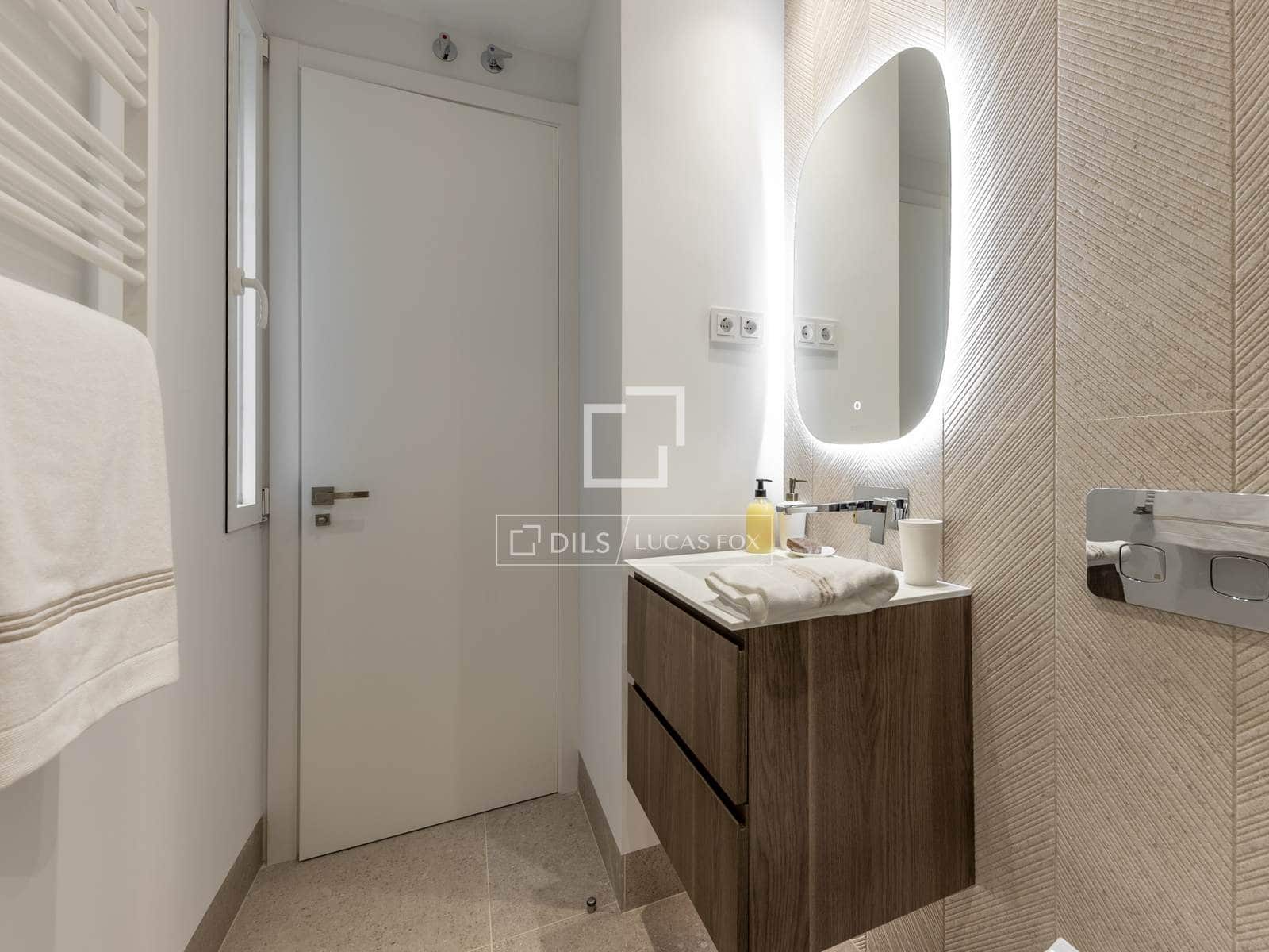 2 soveværelse Lejlighed til leje i Madrid by - € 3.500 (Ref: 9827492)