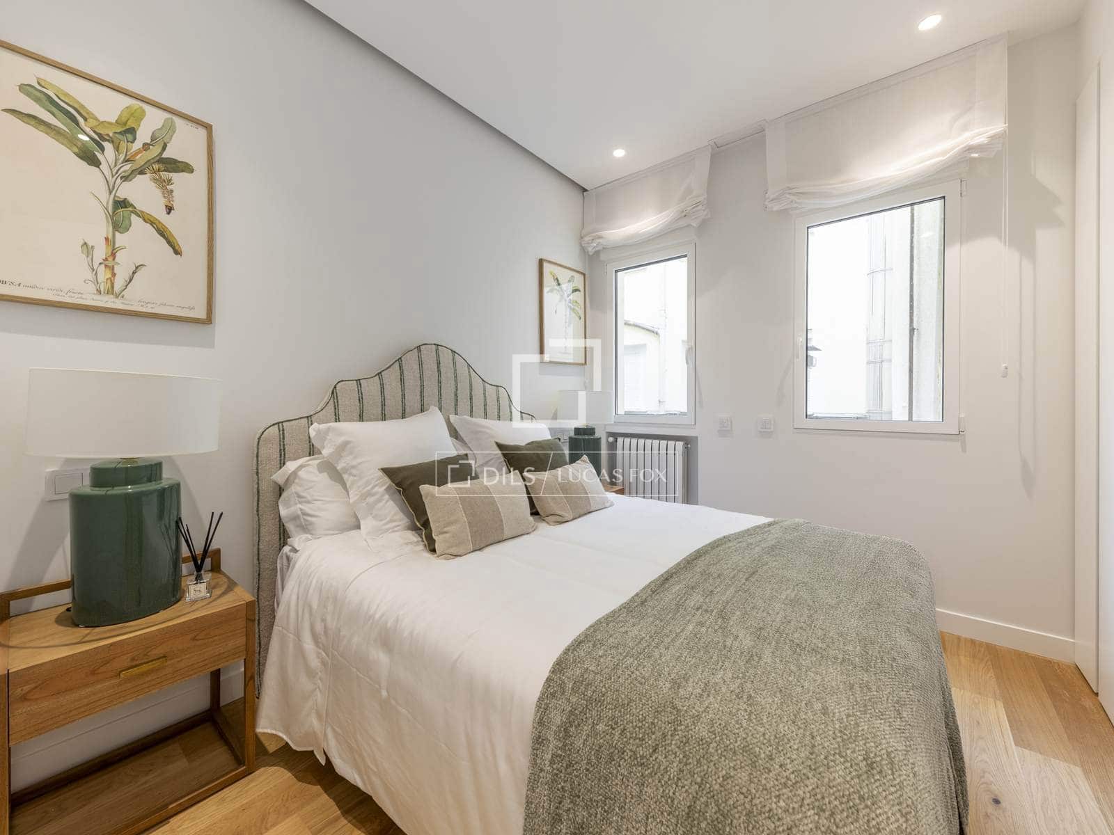 2 soveværelse Lejlighed til leje i Madrid by - € 3.500 (Ref: 9827492)