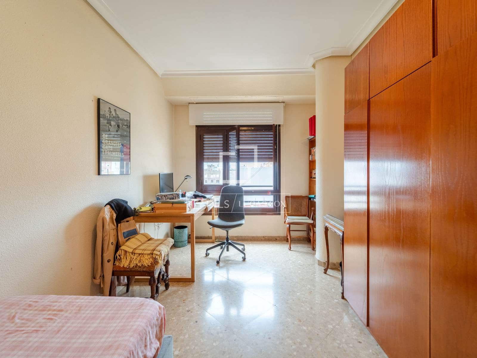 4 soveværelse Lejlighed til salg i Valencia by - € 900.000 (Ref: 9827493)