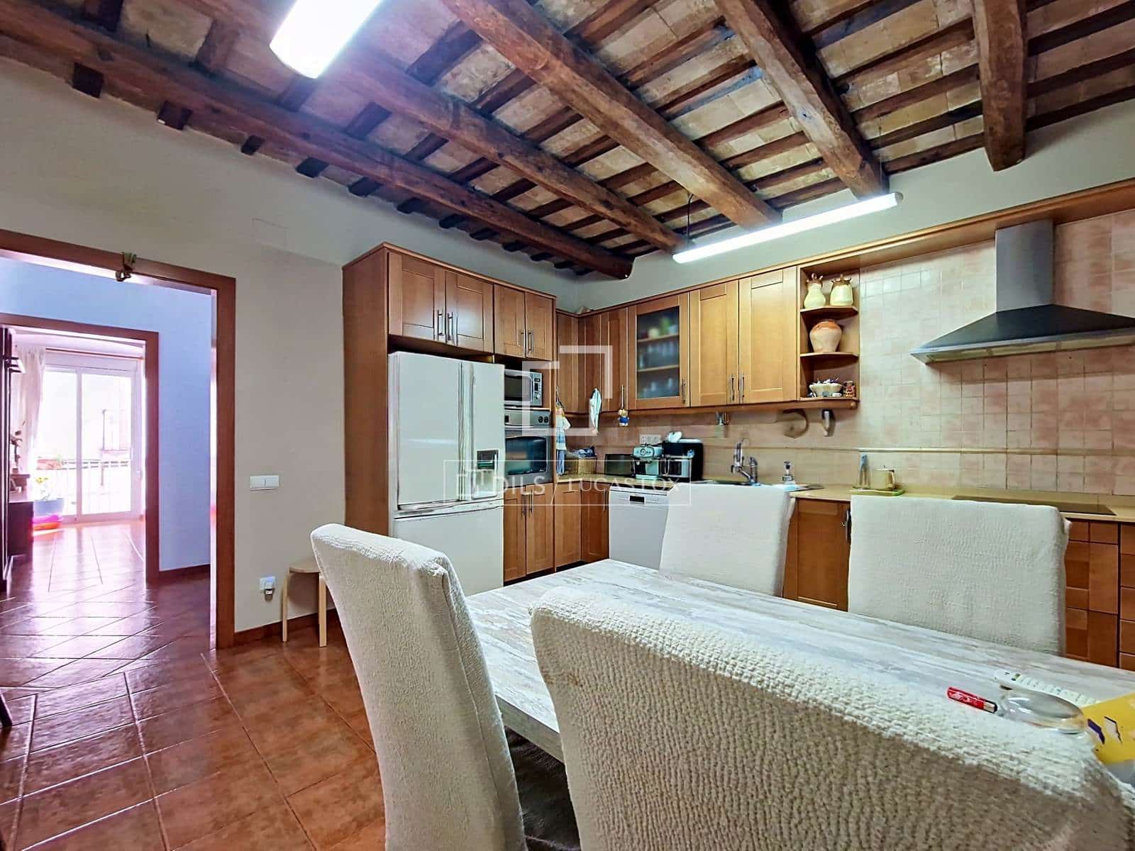 4 bedroom Villa for sale in Vilanova i la Geltru with garage - € 430,000 (Ref: 9827494)