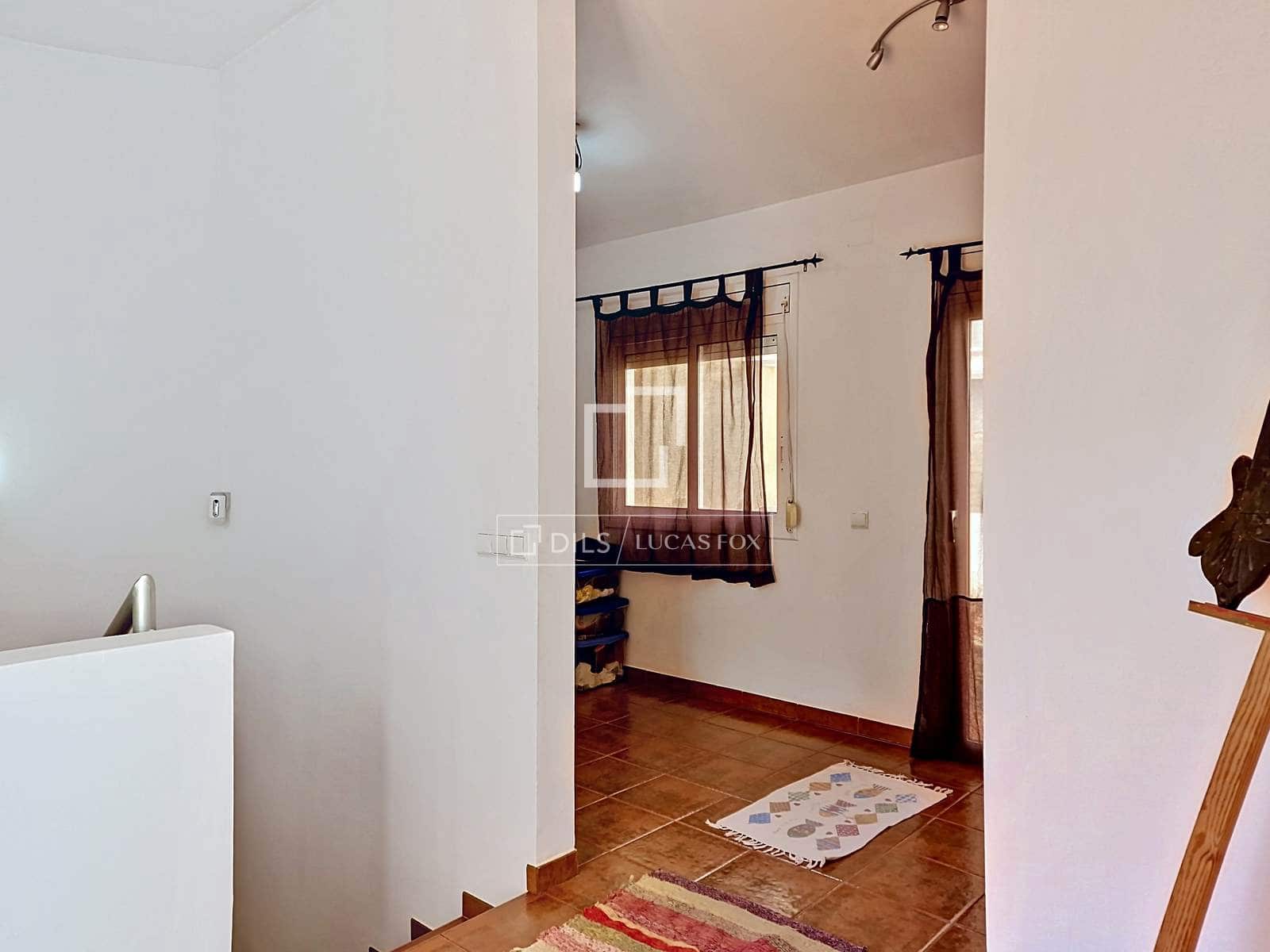 4 bedroom Villa for sale in Vilanova i la Geltru with garage - € 430,000 (Ref: 9827494)