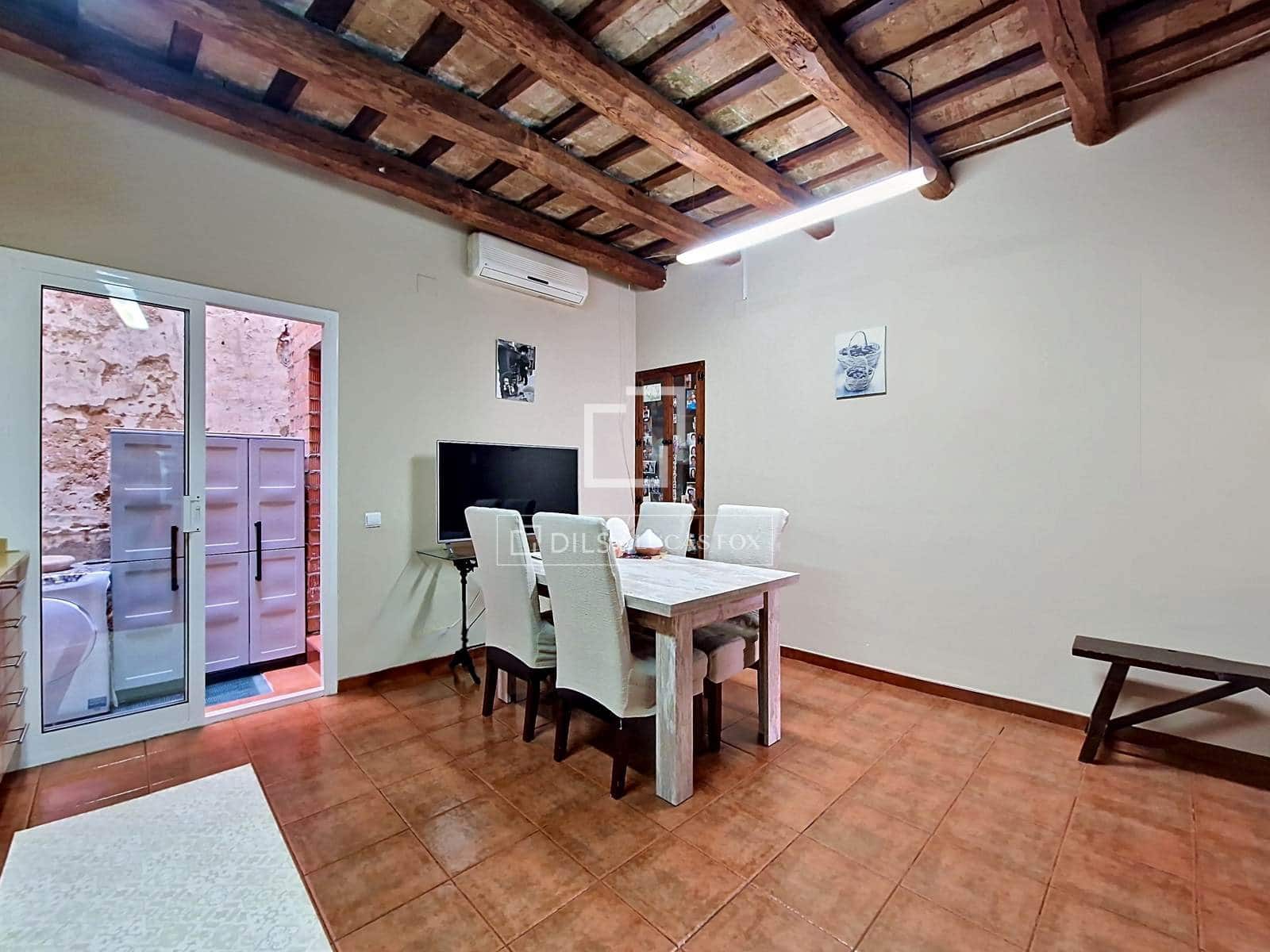 4 bedroom Villa for sale in Vilanova i la Geltru with garage - € 430,000 (Ref: 9827494)