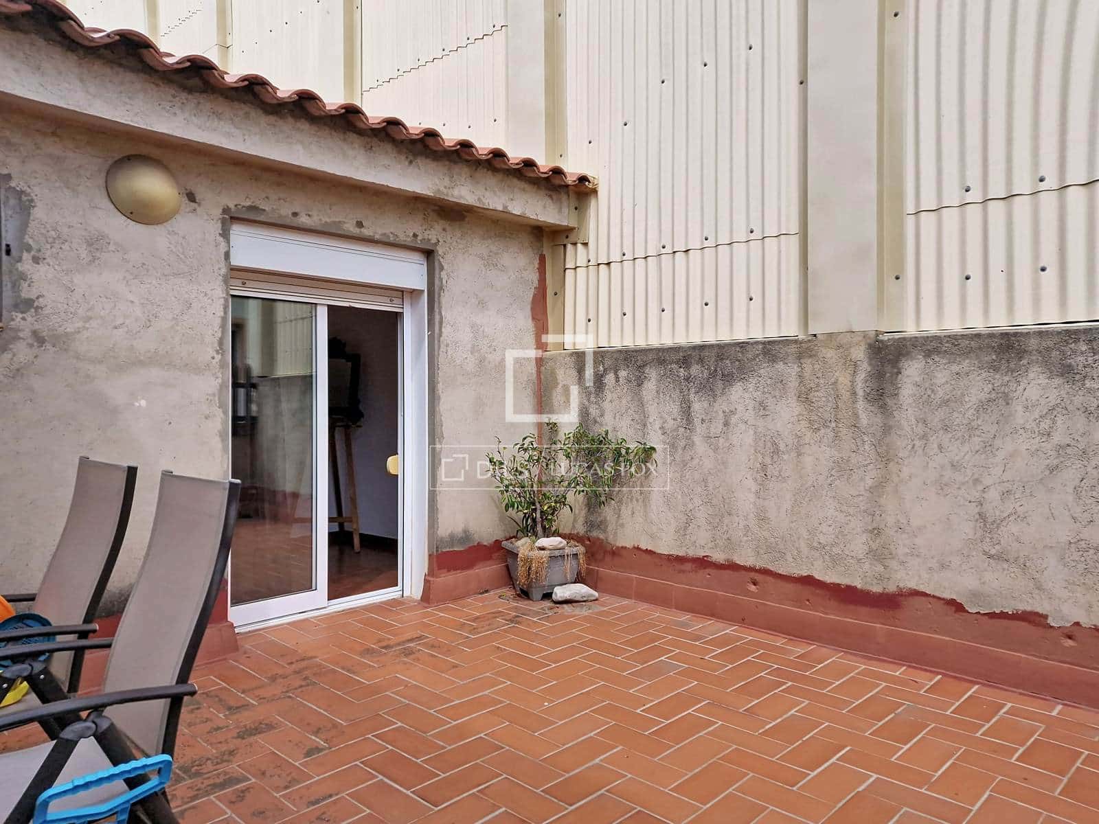 4 bedroom Villa for sale in Vilanova i la Geltru with garage - € 430,000 (Ref: 9827494)