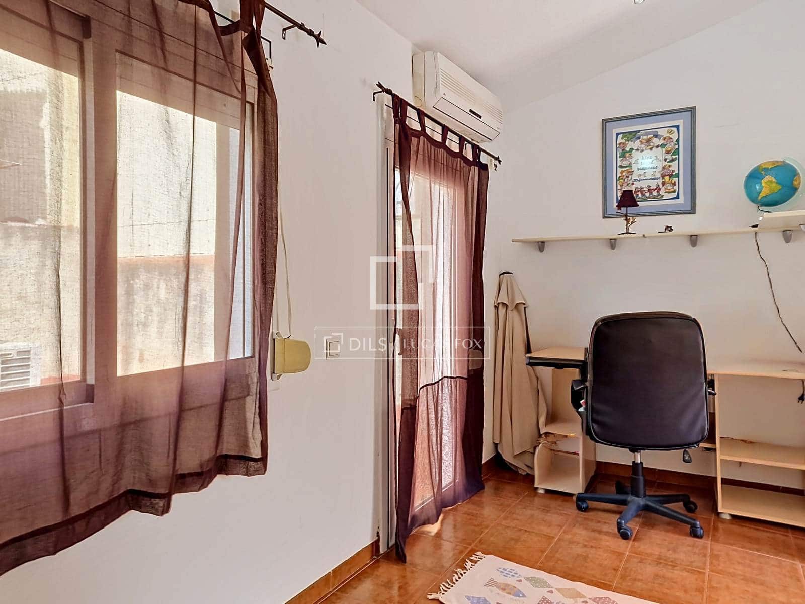 4 bedroom Villa for sale in Vilanova i la Geltru with garage - € 430,000 (Ref: 9827494)